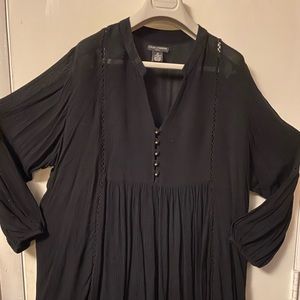 Women’s BLACK FLOWING TOP WITH LONG SLEEVES SZ 1X